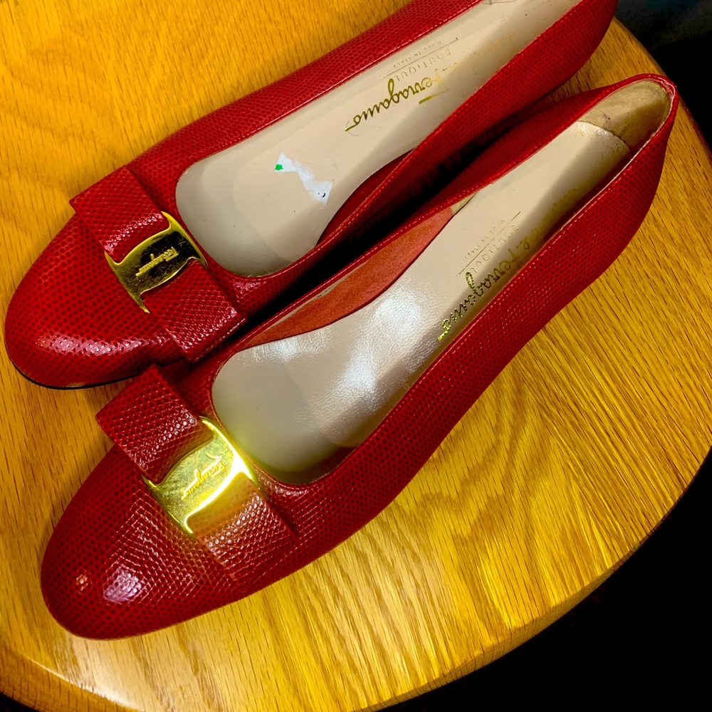 Red FERRAGAMO business heels